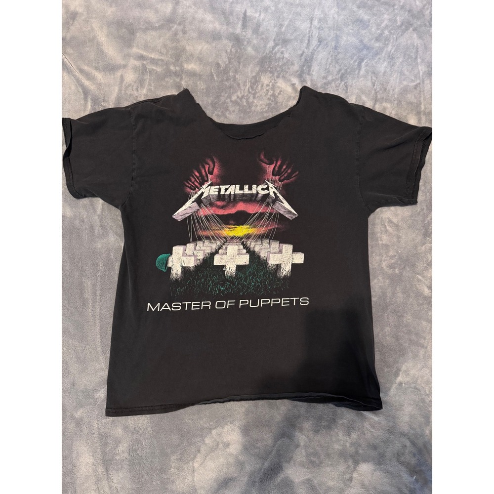 Metallica Master of Puppets Graphic Tee Black Distressed Cropped Band T-Shirt